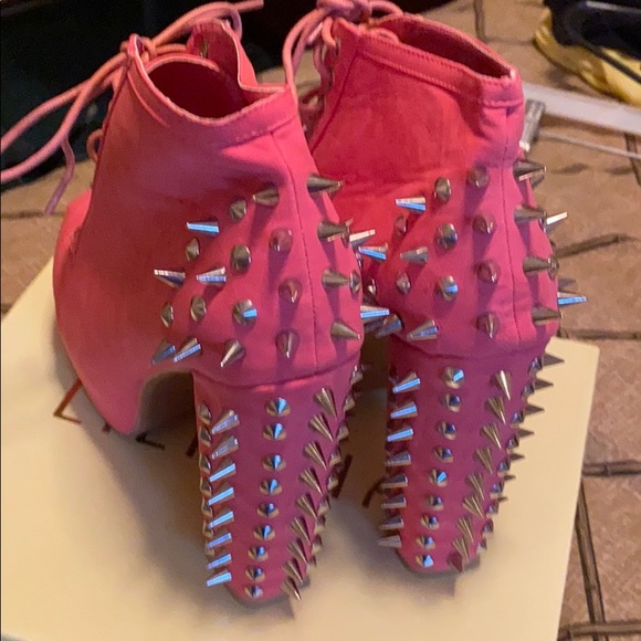 Studded coral color shoe booty - Picture 3 of 8